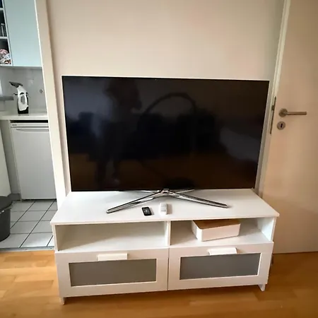 Moebliertes Naehe Arena Messe Lejlighed *